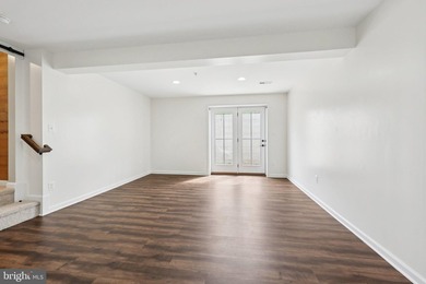 SELLER IS OFFERING TO PROVIDE CLOSING COST ASSISTANCE OR BUY - photo 41