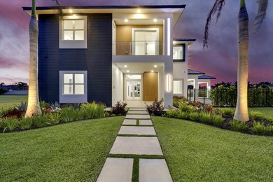 Experience modern luxury at its finest in this custom-built 4 - photo 4