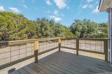 Charming 2-bedroom, 2-bath home on a spacious 0.65-acre lot in - photo 13