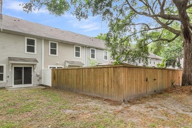 Welcome home to this beautifully appointed townhouse perfectly - photo 14