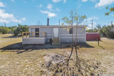 Charming 2-bedroom, 2-bath home on a spacious 0.65-acre lot in - photo 14