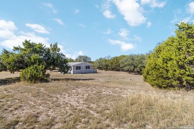 Charming 2-bedroom, 2-bath home on a spacious 0.65-acre lot in - photo 23