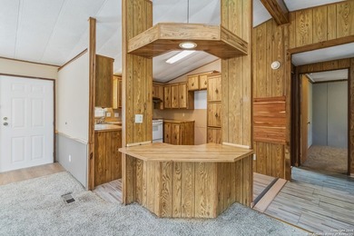 Charming 2-bedroom, 2-bath home on a spacious 0.65-acre lot in - photo 29