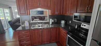 Nicely updated 2-bedroom home, 15 minutes to the beach and - photo 8