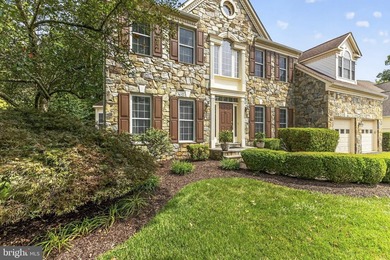 Welcome to this WONDERFUL Home in the Prestigious Gated Golf - photo 6