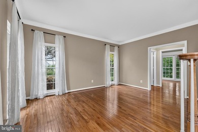 Welcome to this WONDERFUL Home in the Prestigious Gated Golf - photo 10