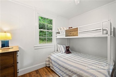 Classic Blowing Rock cottage filled with the timeless charm and - photo 12