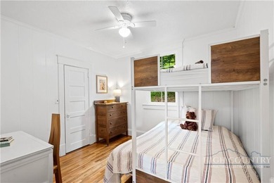 Classic Blowing Rock cottage filled with the timeless charm and - photo 13