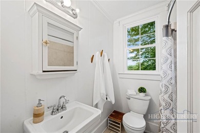 Classic Blowing Rock cottage filled with the timeless charm and - photo 15