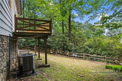 Classic Blowing Rock cottage filled with the timeless charm and - photo 23