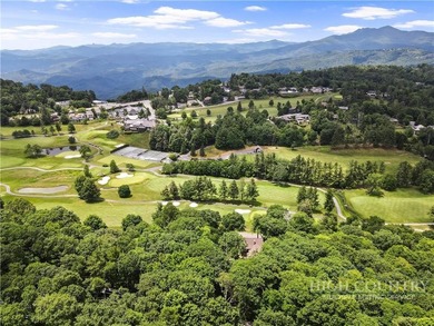 Classic Blowing Rock cottage filled with the timeless charm and - photo 26
