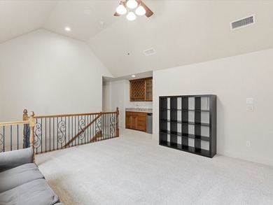 Excellent location, steps away from Castle Hills School! This - photo 31