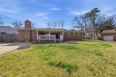 Lake Whitehurst Home For Sale in Norfolk Virginia