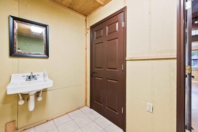 Welcome to 1214 Clifton Street - a versatile commercial - photo 9