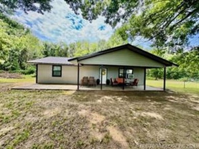 Lake Home For Sale in Eufaula, Oklahoma