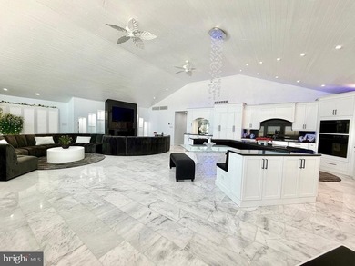 Experience the ultimate island lifestyle in your Contemporary - photo 9