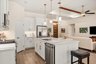 Hill Country views, privacy, & modern comfort in The Meridian - photo 7