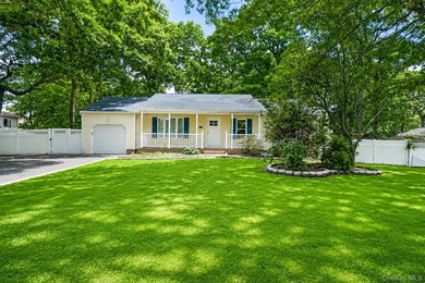 Welcome to 25 Heston Rd, Shirley-a spacious 4-bedroom, 2-bath - photo 2