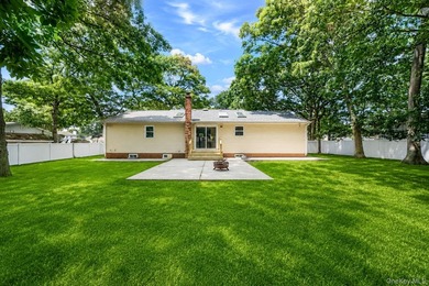 Welcome to 25 Heston Rd, Shirley-a spacious 4-bedroom, 2-bath - photo 8