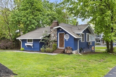 VIEWS!! Wonderful Lake Mohawk Home, w many Crane original - photo 2