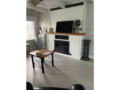 Renovated Waterfront 1334 sq ft manufactured home in 55 + resort - photo 5