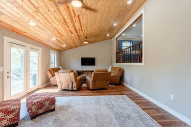 RIVERFRONT home on the LITTLE RED RIVER with its own private - photo 11