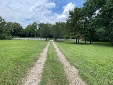 Welcome to your private country estate, where peaceful rural - photo 24