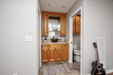 Come see this beautifully renovated 3BR 2BA Villa in the Heart - photo 29
