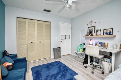 Come see this beautifully renovated 3BR 2BA Villa in the Heart - photo 32
