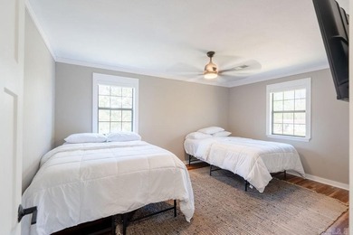 RIVERFRONT home on the LITTLE RED RIVER with its own private - photo 34