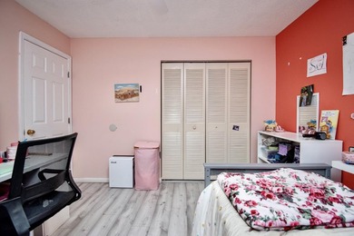 Come see this beautifully renovated 3BR 2BA Villa in the Heart - photo 36