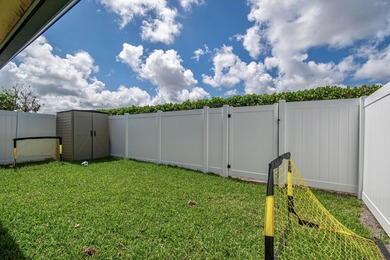 Come see this beautifully renovated 3BR 2BA Villa in the Heart - photo 40