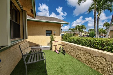 Come see this beautifully renovated 3BR 2BA Villa in the Heart - photo 42