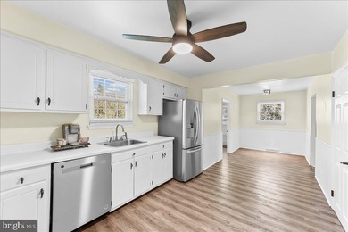 PRICE IMPROVEMENT. Gorgeous center hall colonial in West Goshen - photo 10