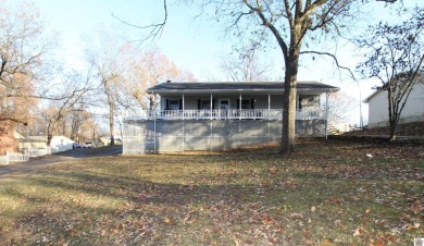 Kentucky Lake Home Sale Pending in Gilbertsville Kentucky
