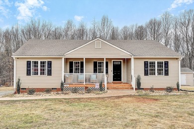 Smith Mountain Lake Home For Sale in Moneta Virginia