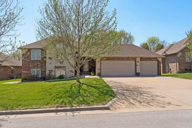 Located just one block from the neighborhood pool and recreation - photo 1