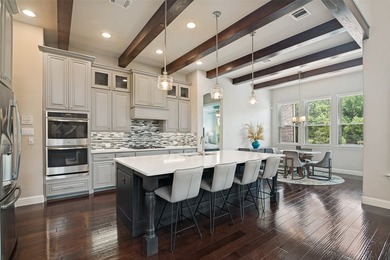 Step into luxury and space in this stunning custom estate - photo 12
