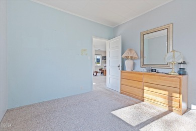 LAKEFRONT COASTAL RETREAT! Enjoy Approximately 90 feet of - photo 13