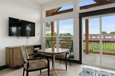 MOTIVATED SELLER WILL LOOK AT ALL OFFERS! This stunning - photo 19