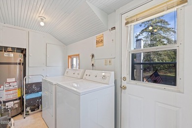 LAKEFRONT COASTAL RETREAT! Enjoy Approximately 90 feet of - photo 21