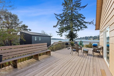 LAKEFRONT COASTAL RETREAT! Enjoy Approximately 90 feet of - photo 22