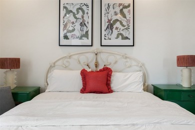 MOTIVATED SELLER WILL LOOK AT ALL OFFERS! This stunning - photo 22