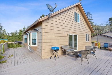 LAKEFRONT COASTAL RETREAT! Enjoy Approximately 90 feet of - photo 23