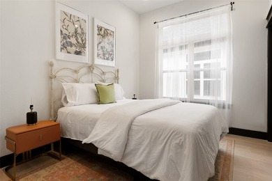 MOTIVATED SELLER WILL LOOK AT ALL OFFERS! This stunning - photo 24
