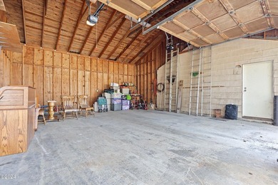 LAKEFRONT COASTAL RETREAT! Enjoy Approximately 90 feet of - photo 27