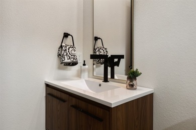 MOTIVATED SELLER WILL LOOK AT ALL OFFERS! This stunning - photo 27