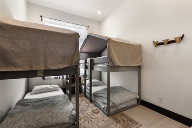 MOTIVATED SELLER WILL LOOK AT ALL OFFERS! This stunning - photo 28