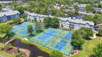 Welcome Home! This meticulously maintained 2 bedroom, 2 bathroom - photo 30