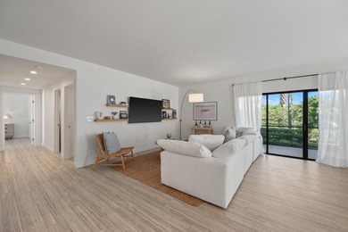 This stunning 3-bedroom, 3.1-bath Golf Cottage has been - photo 1